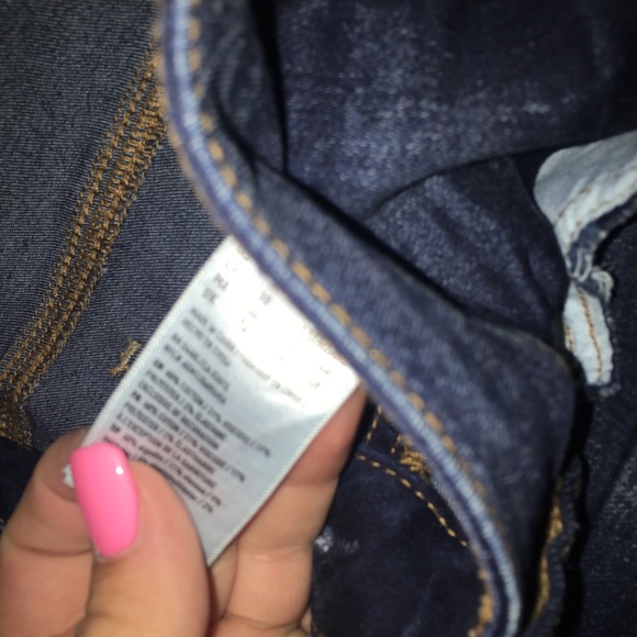 AE SIZE TEN RIPPED JEANS - Picture 3 of 4